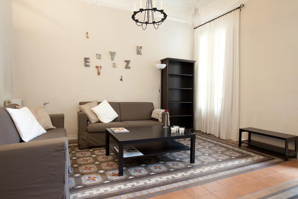 Modernist Apartment Барселона Стая снимка